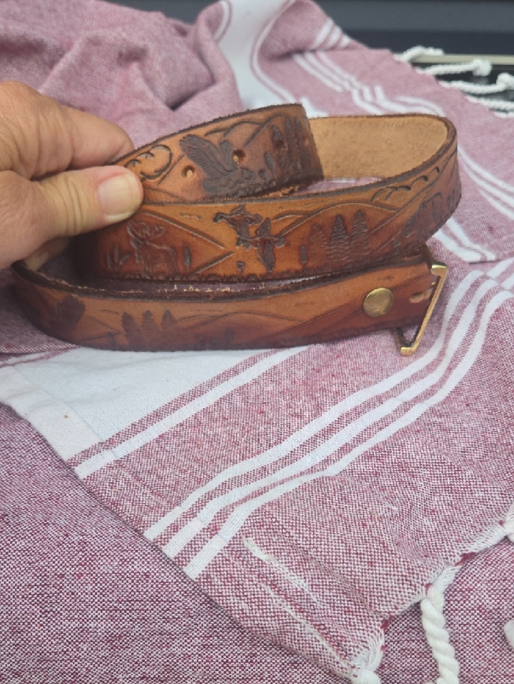 Hand-Tooled Floral Leather Belt in Tan